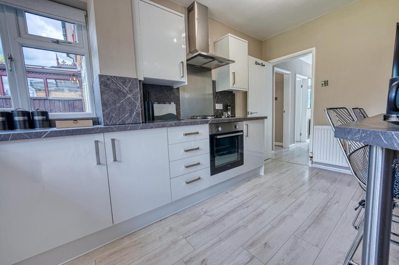 Villa Maple House à Solihull Extérieur photo